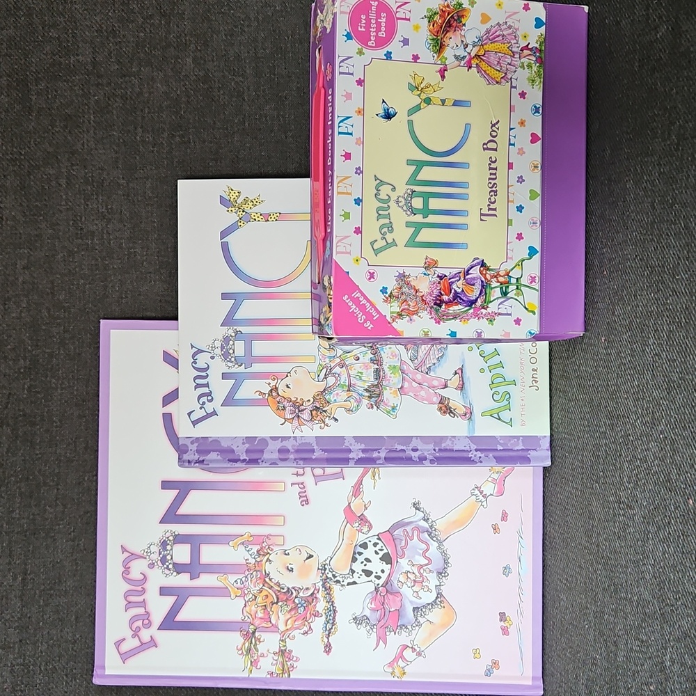 Children's Books Fancy Nancy Collection 2 Books + Treasure Box Set